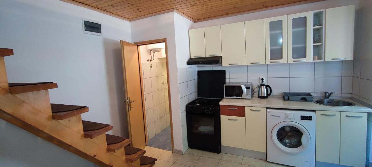 Appartement Studio Apartman Kastel Kambelovac à Kaštela Extérieur photo