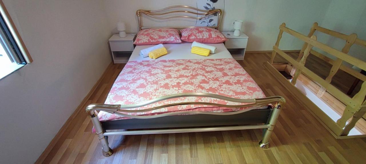 Studio Apartman Kastel Kambelovac Kaštela Extérieur photo