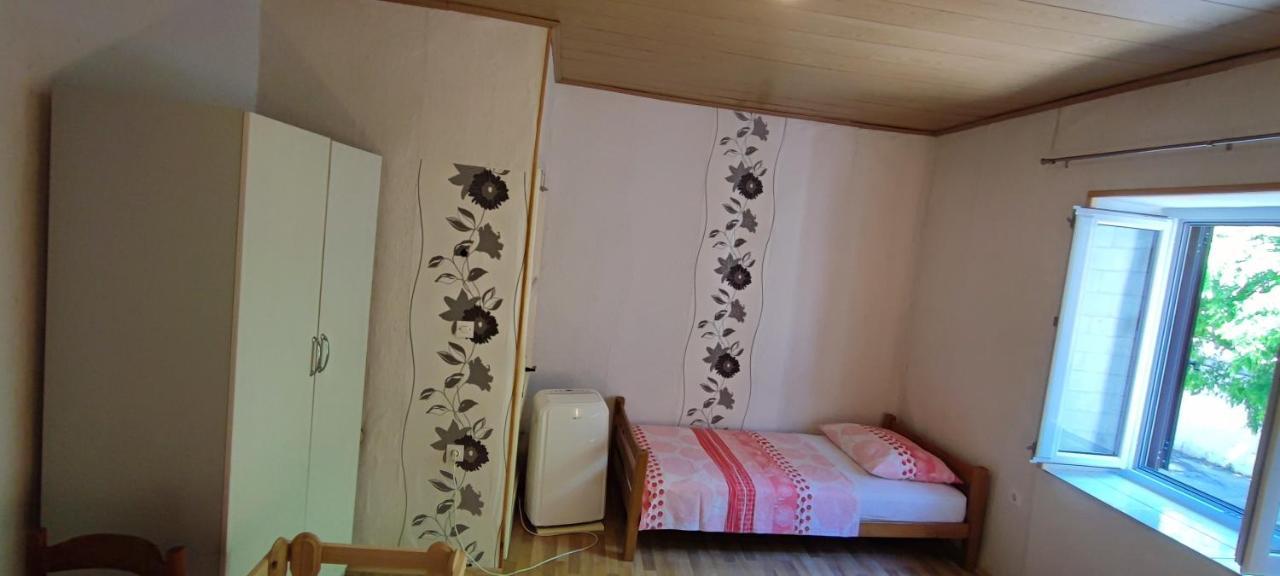 Studio Apartman Kastel Kambelovac Kaštela Extérieur photo
